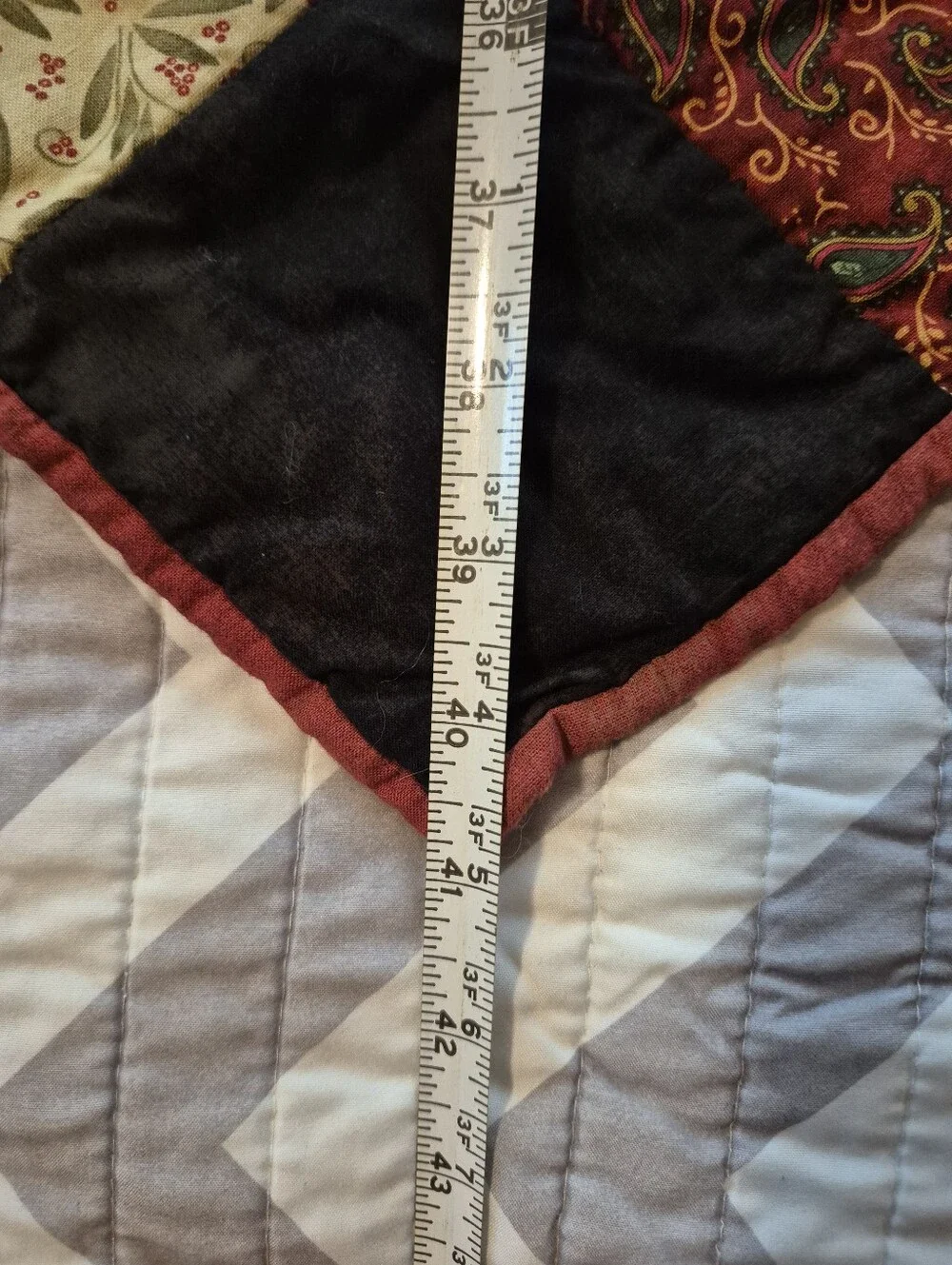 🌿5/$25 Quilted Christmas Cardinal Tablerunner